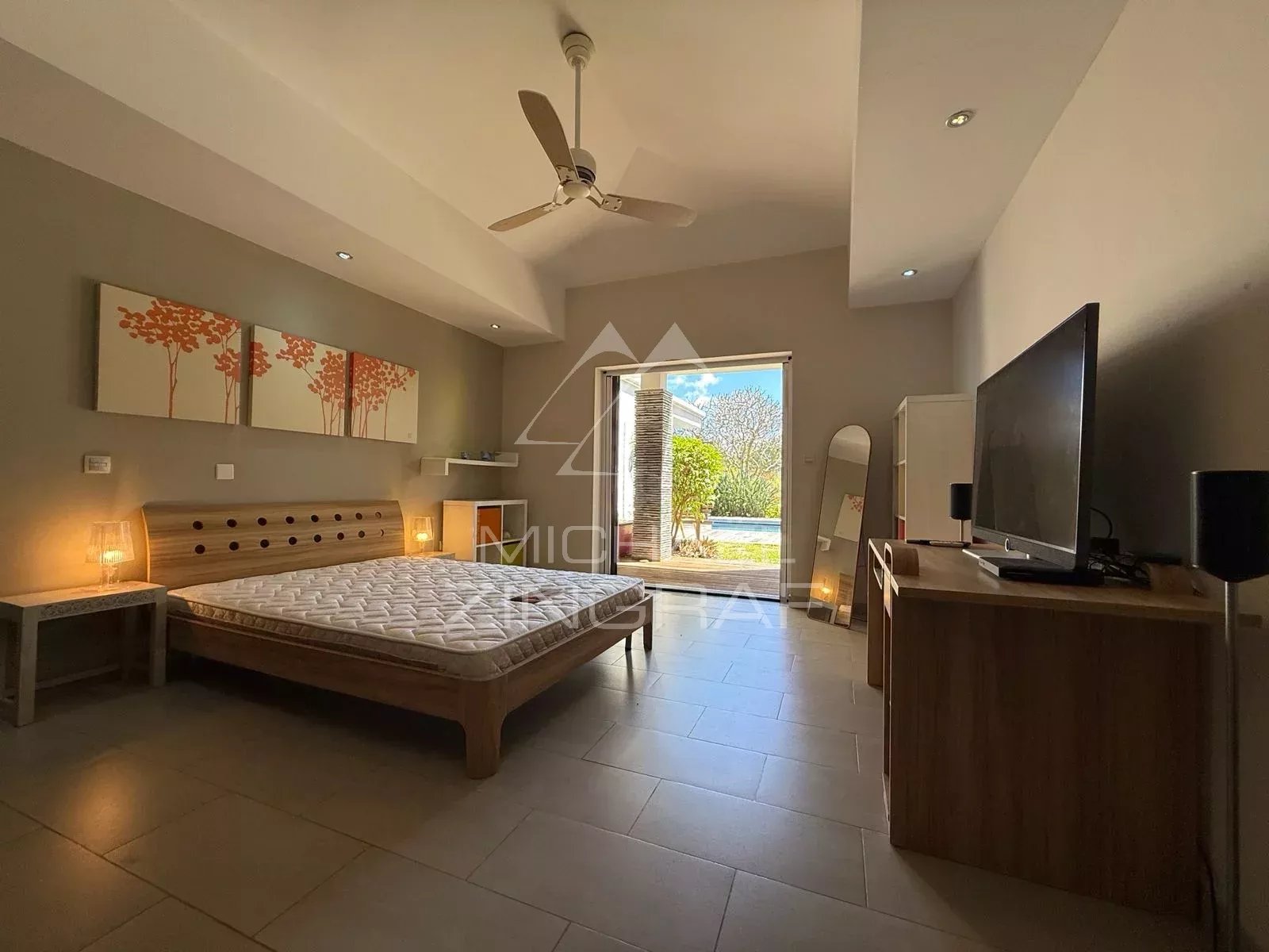 Villa d’Exception au Bord d’un Barachois à Calodyne