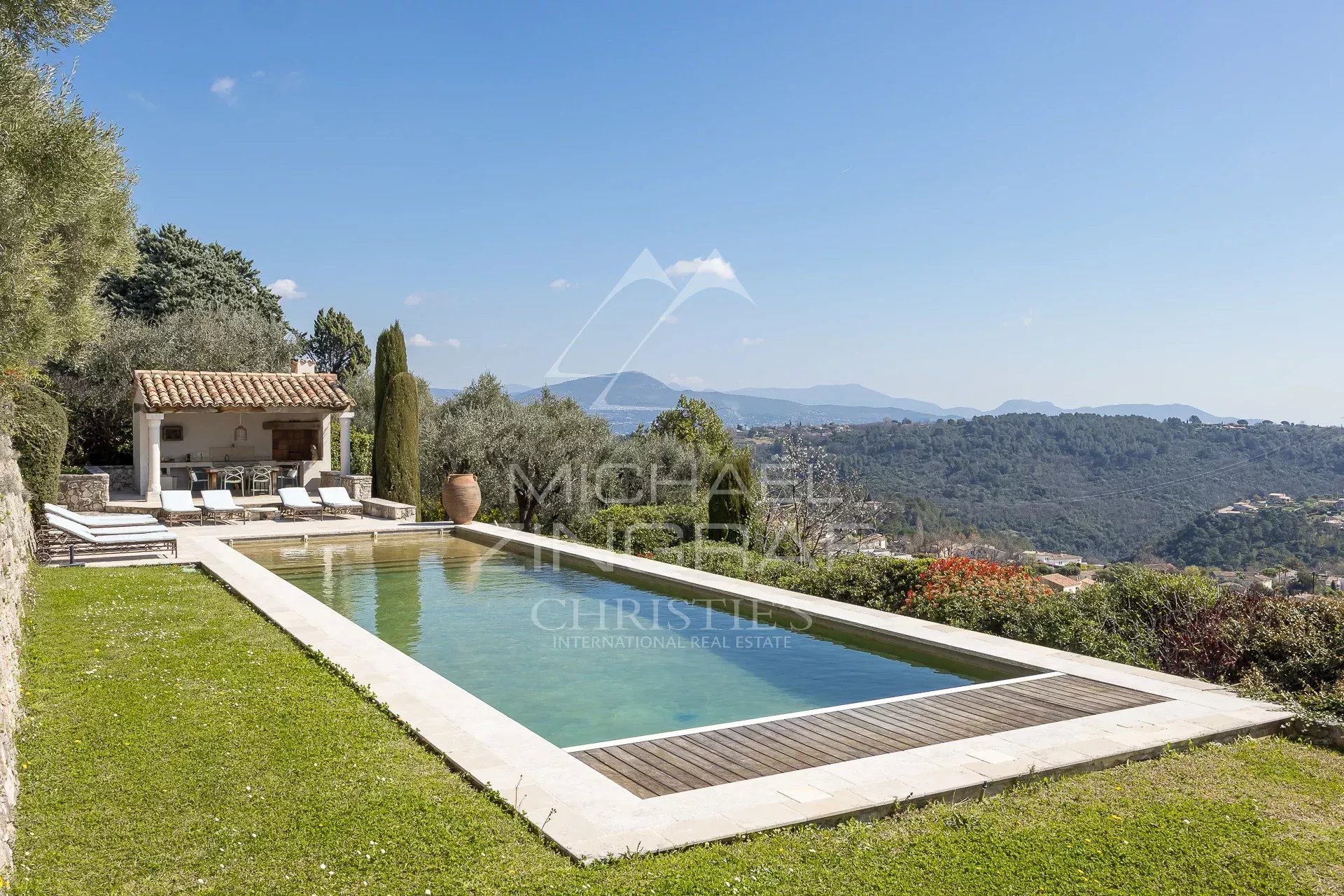 Villa de charme en pierre et vue panoramique - 5 chambres