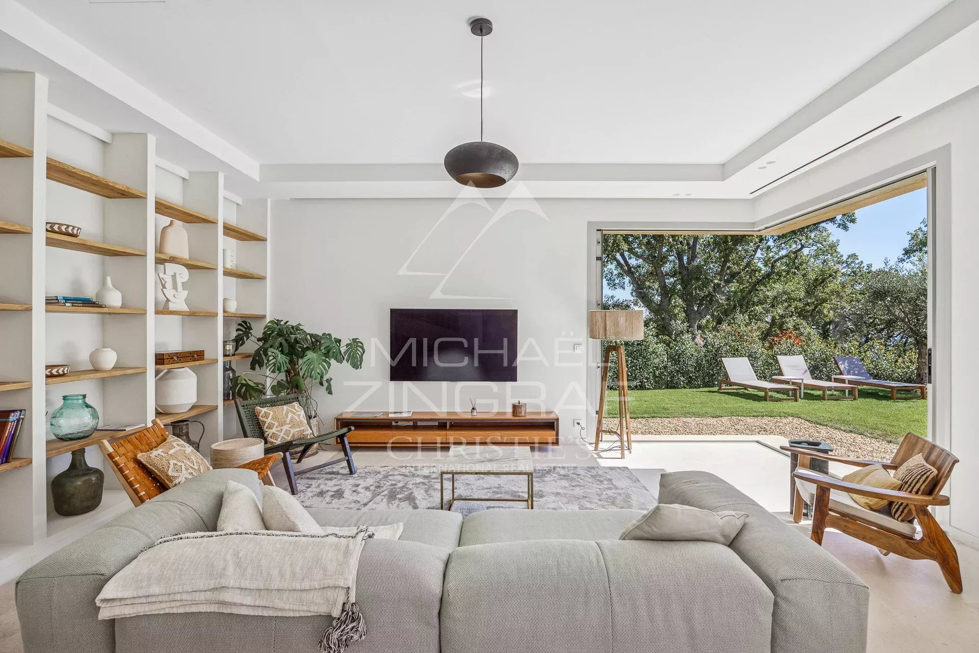 Proche Saint-Paul-de-Vence - Superbe propriété neuve provençale moderne