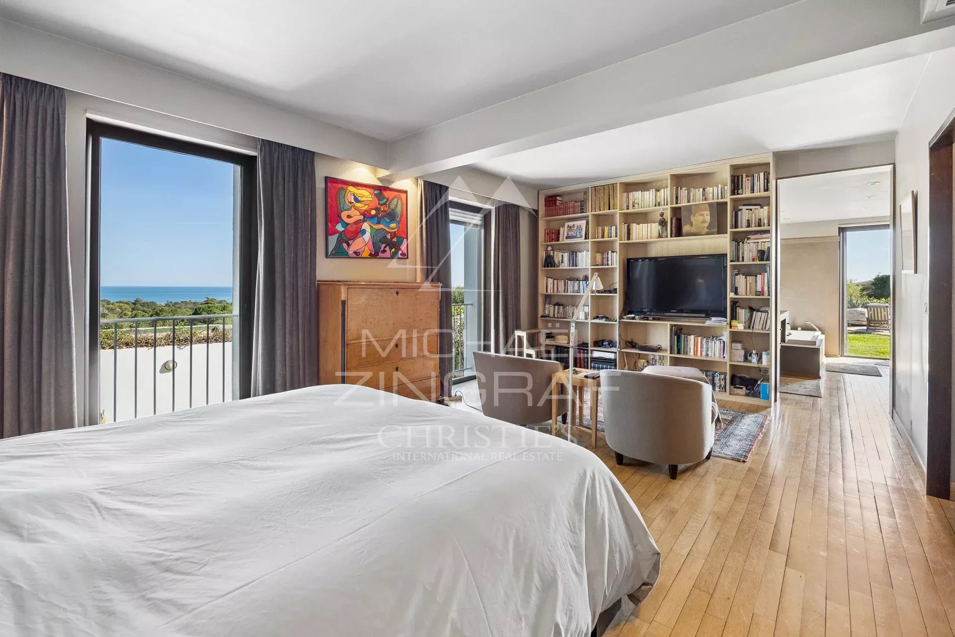 Villa d’exception au cœur d’un domaine prestigieux sur la Côte d’Azur – à seulement 12 minutes de l’aéroport international de Nice