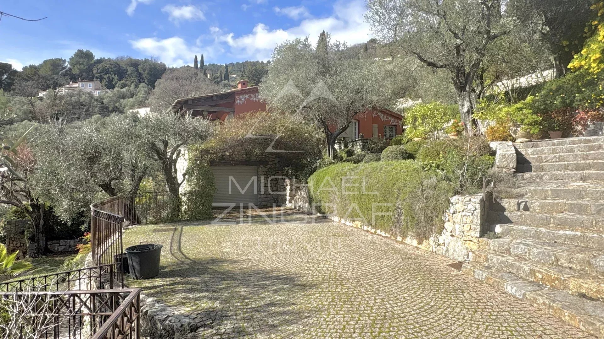 Authentique mas provençal avec vue mer