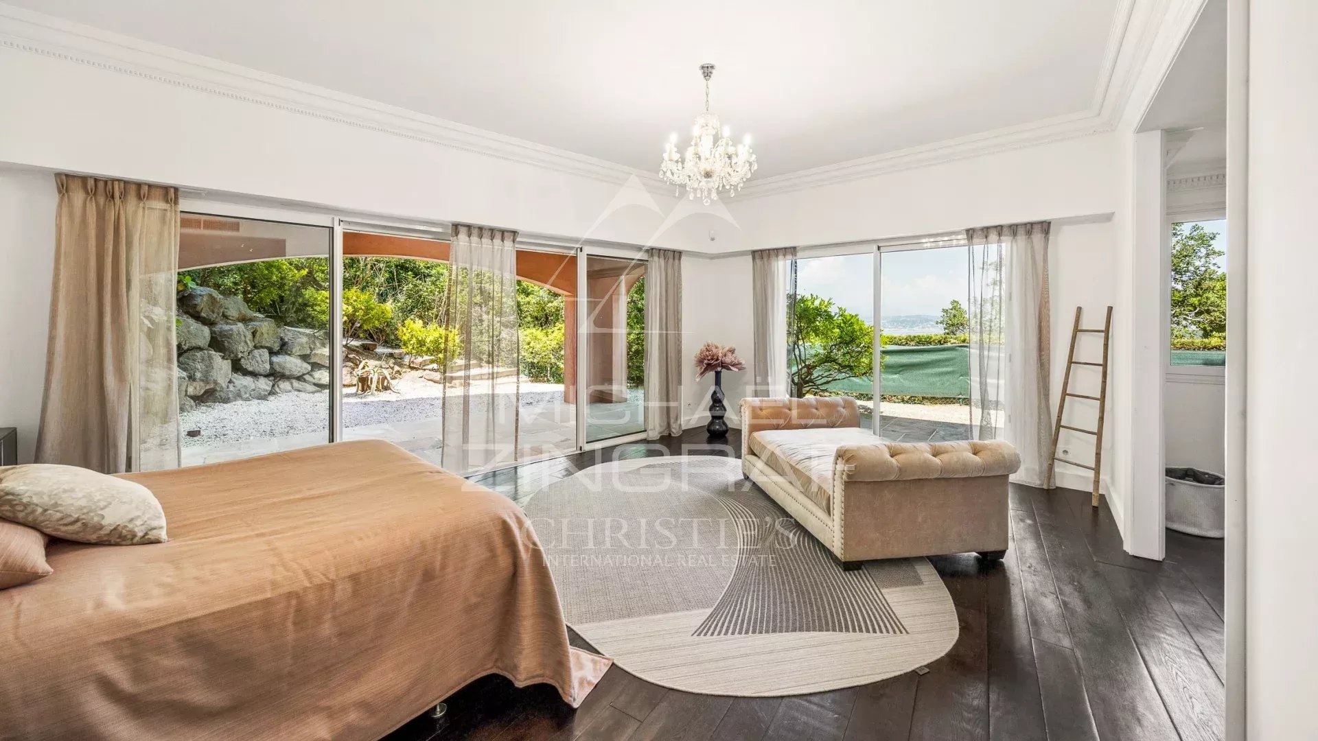 Close to Cannes - Family home