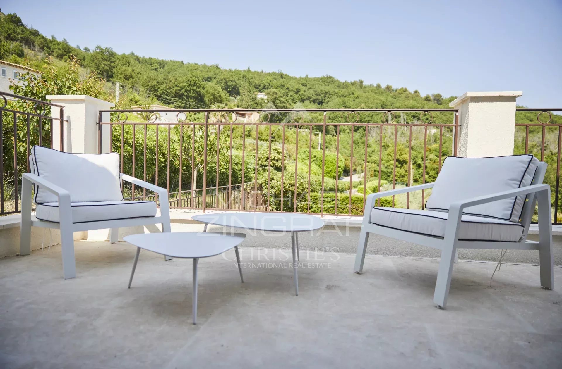 Tourrettes-sur-Loup - Bastide provençale avec vue mer - 4/5 chambres