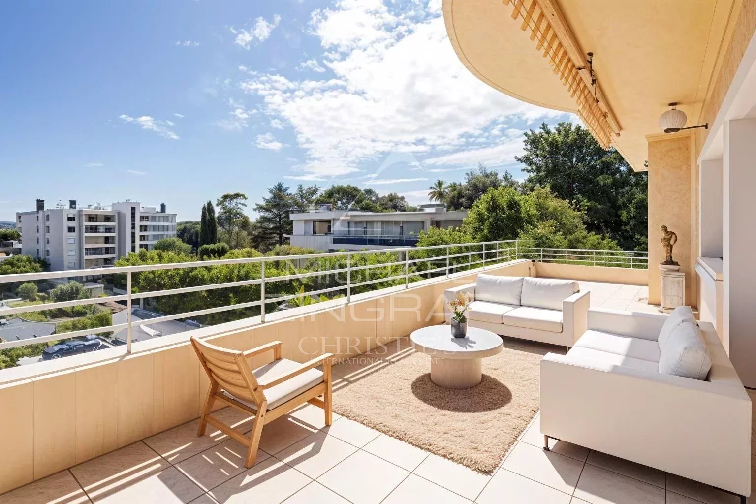 Cannes - Beautiful, quiet apartment with terrace, garden and sea view