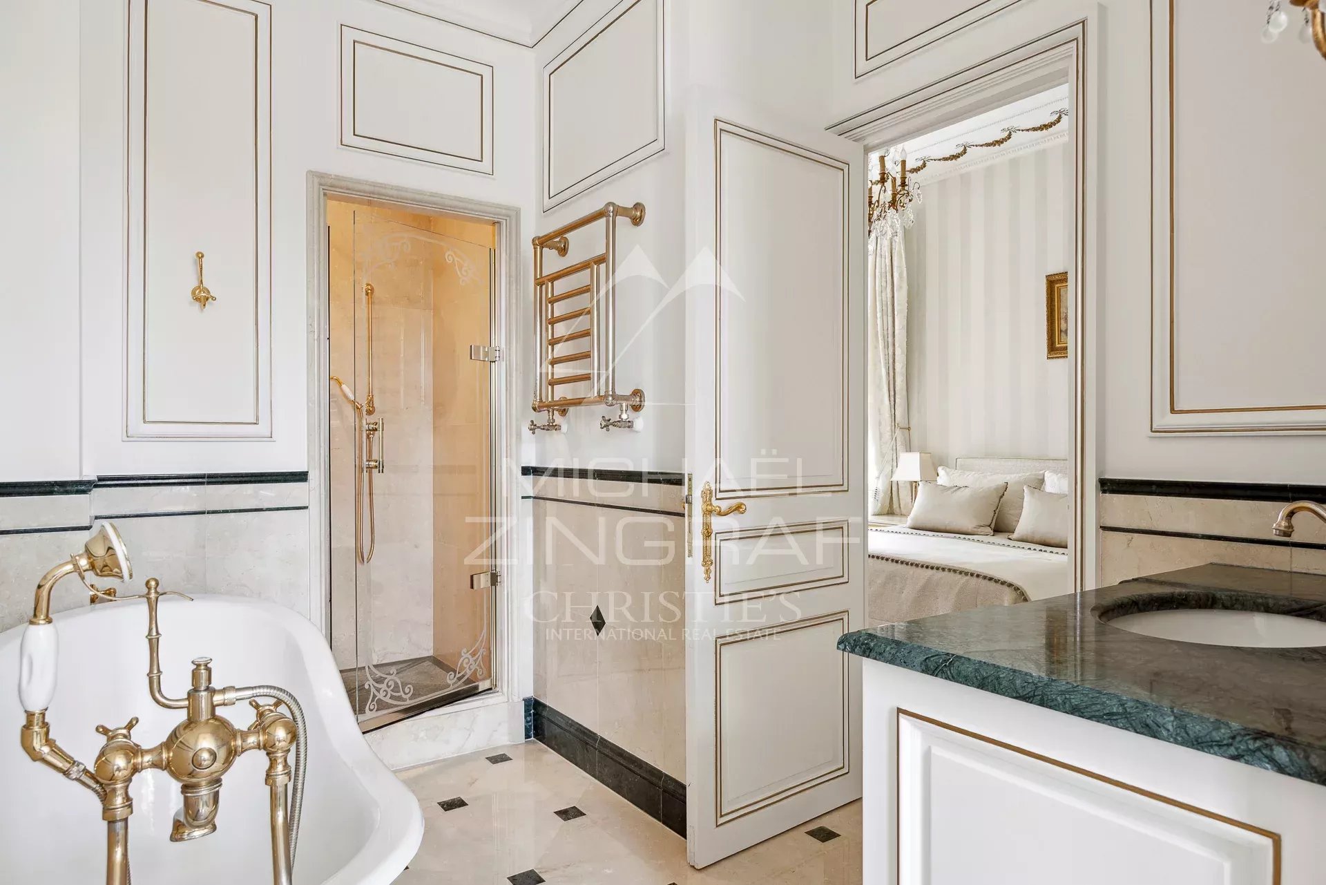 Cap d’Antibes – Prächtige Belle-Époque-Villa in einer privaten Domäne