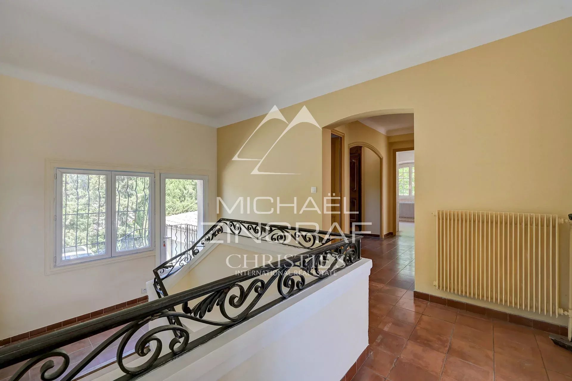 Charming Stone house with breathtaking views of Saint-Victoire mountain