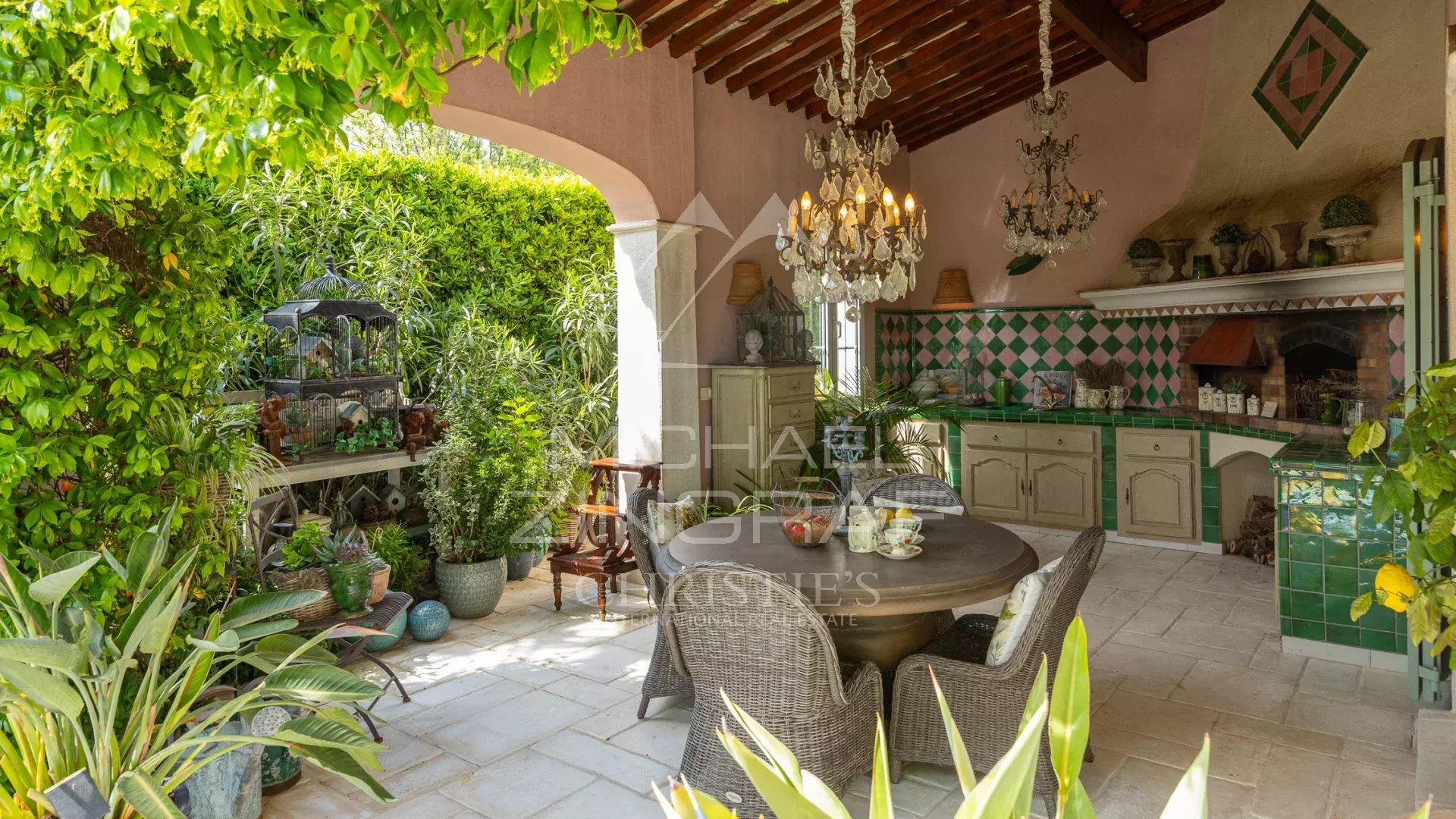 Exceptional charming estate