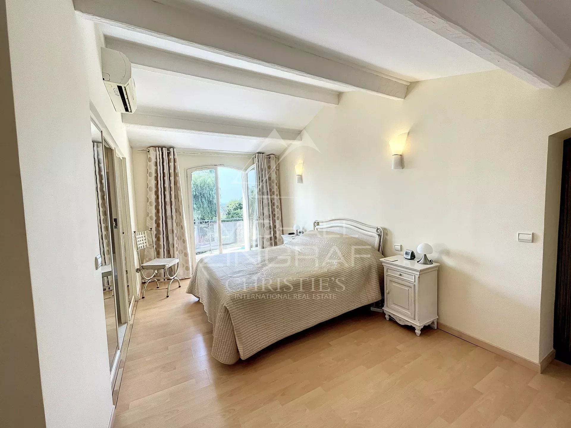 Nahe Cannes - Doppelhaushälfte mit Meerblick