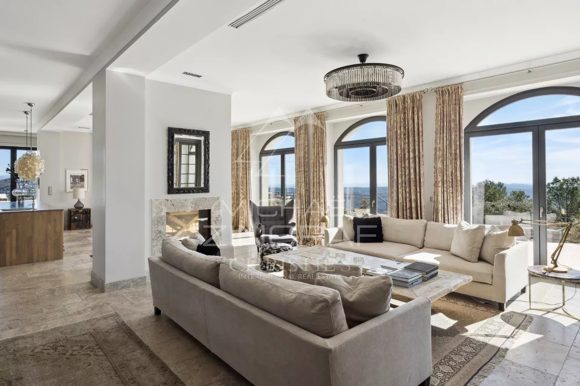 Magnificent Property with Panoramic Sea View