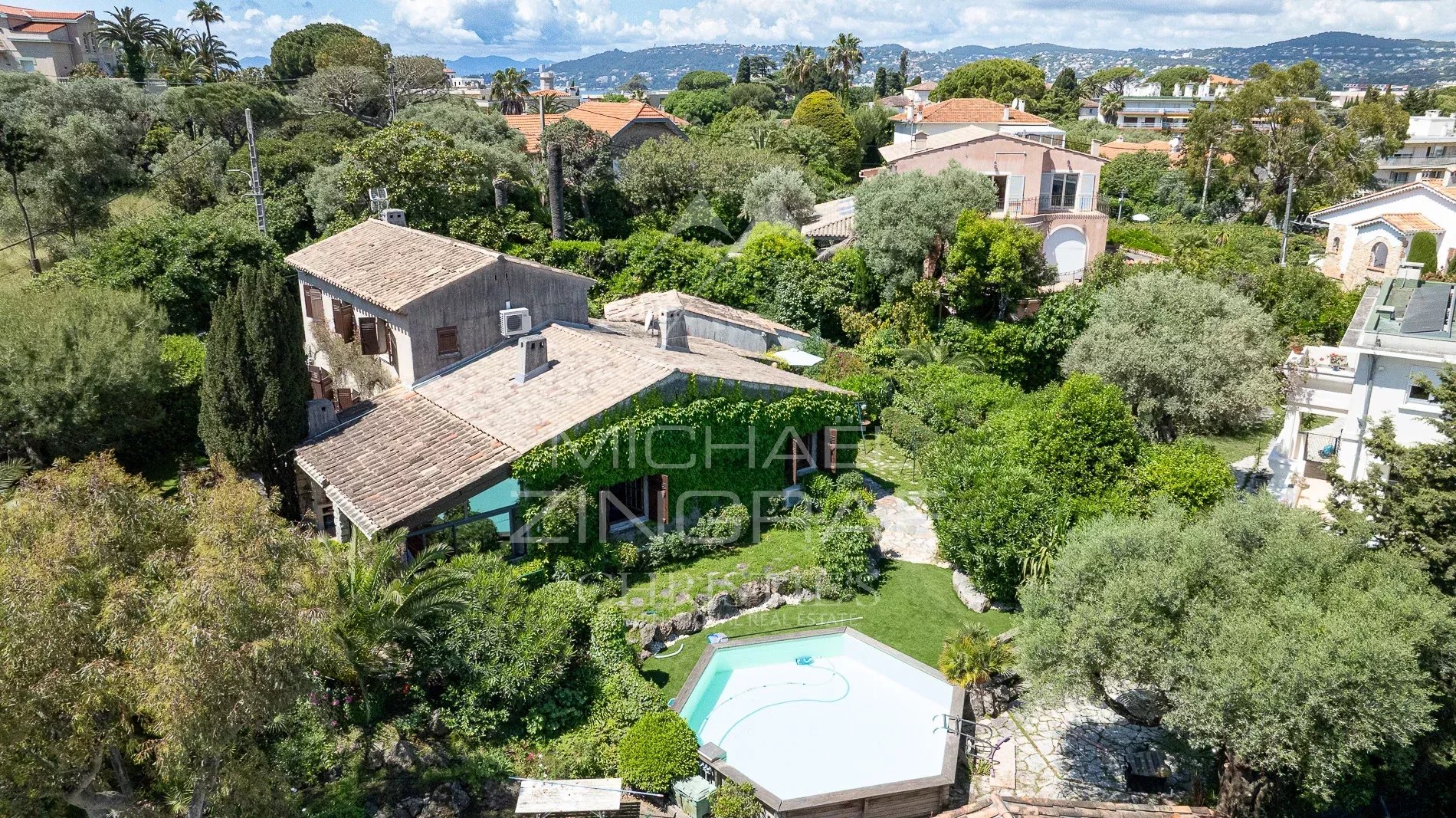 Cap d’Antibes – Charaktervolles Haus in Strandnähe