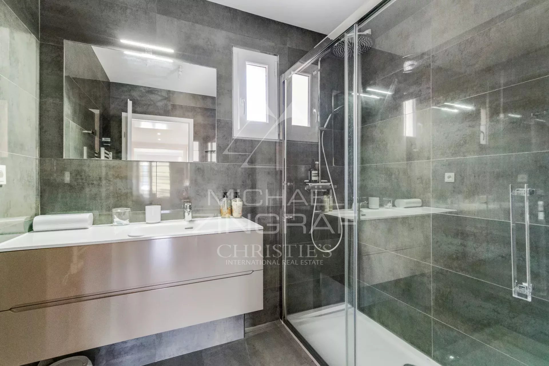 For sale -  3 bed Apartment in Saint-Tropez