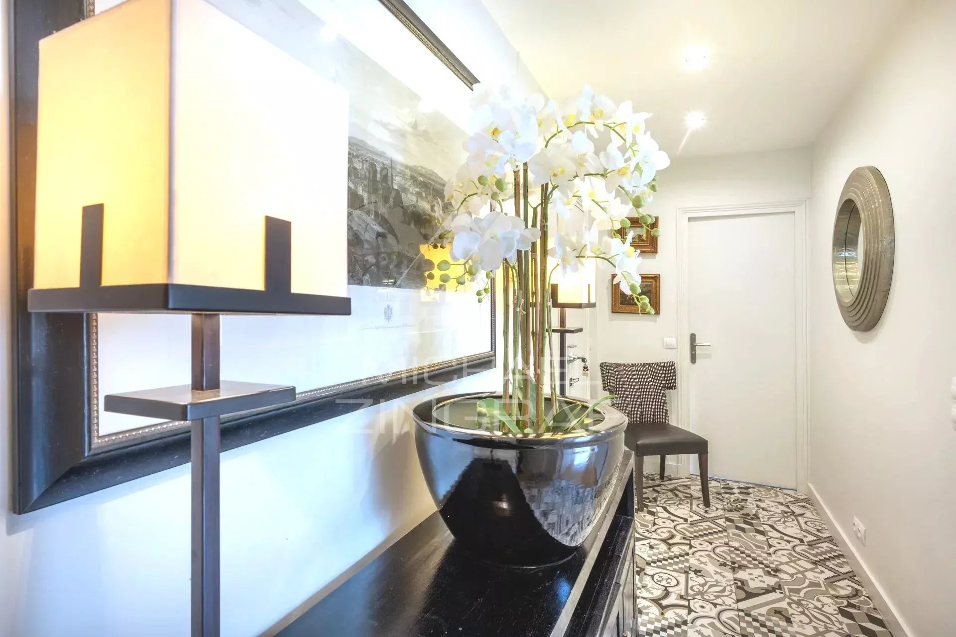 A VENDRE VIAGER SANS RENTE - 3 Chambres - Parfait état - Clair