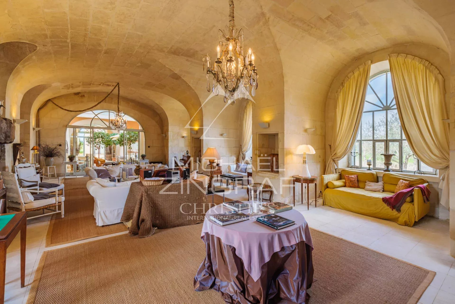 Sumptuous property between the Alpilles and Camargue