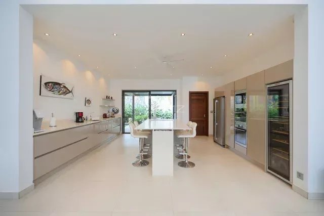 Luxury 4 bedroom Villa in Grand Bay