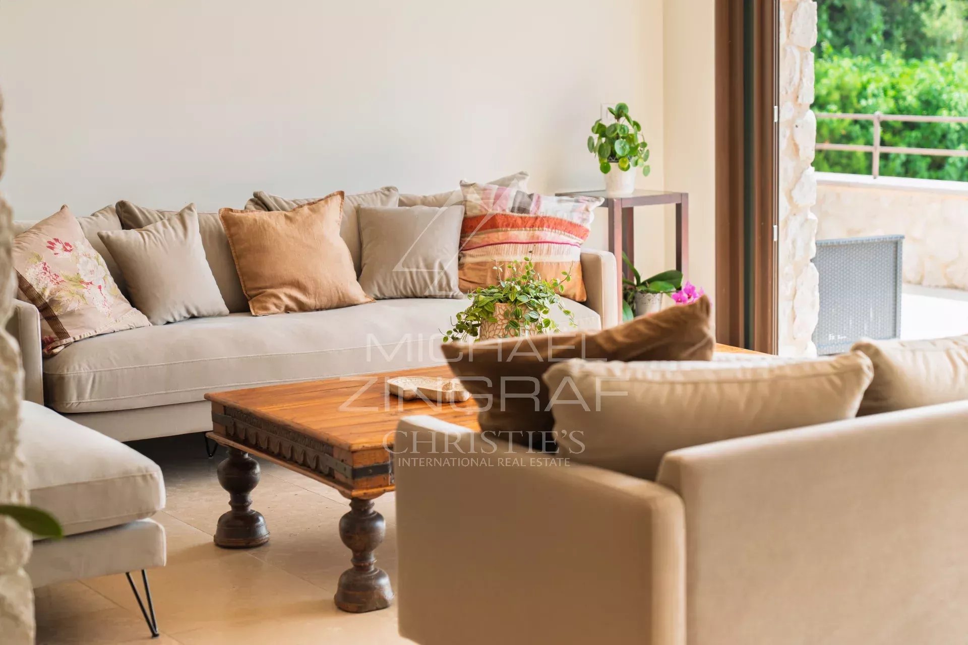 Saint-Paul de Vence - Vollständig renoviertes außergewöhnliches Anwesen