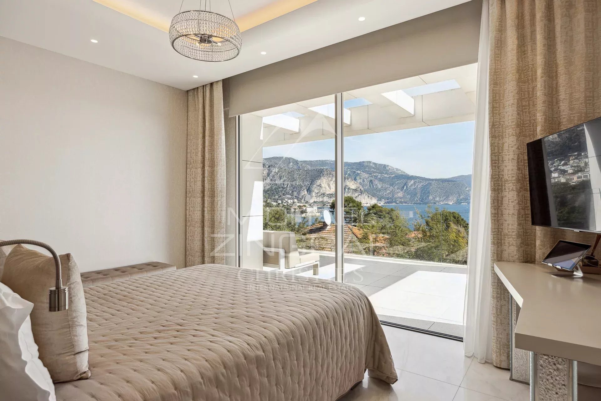 Magnifique Villa contemporaine à louer à Saint-Jean-Cap-Ferrat