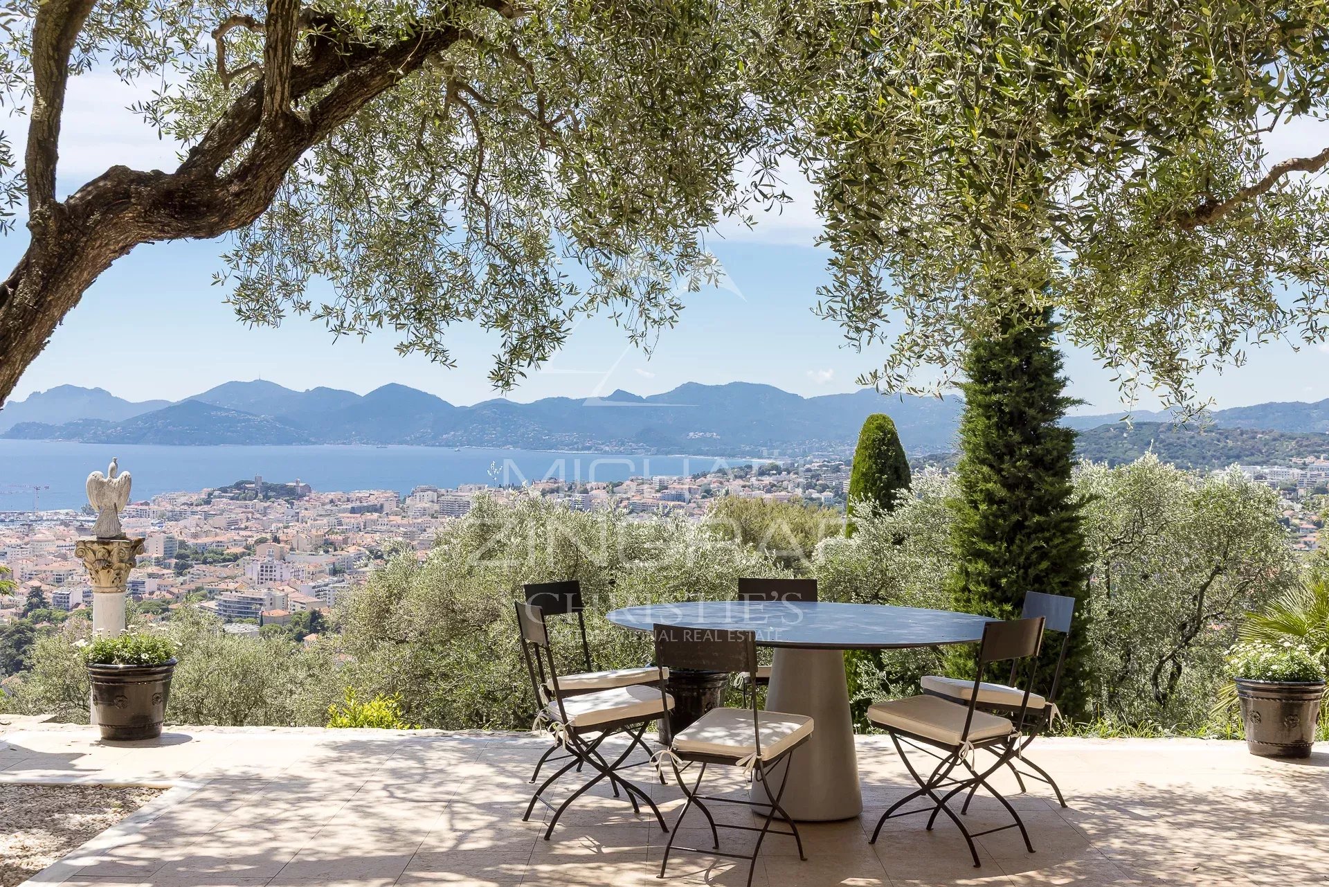 Co - EXCLUSIVITE - Cannes - Californie - Majestueuse maison de Maitres