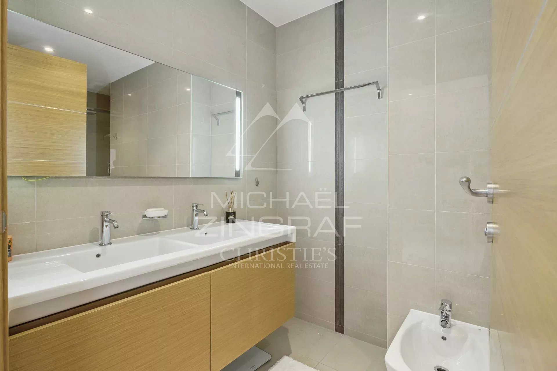 Théoule-sur-Mer - Close to Cannes - See view