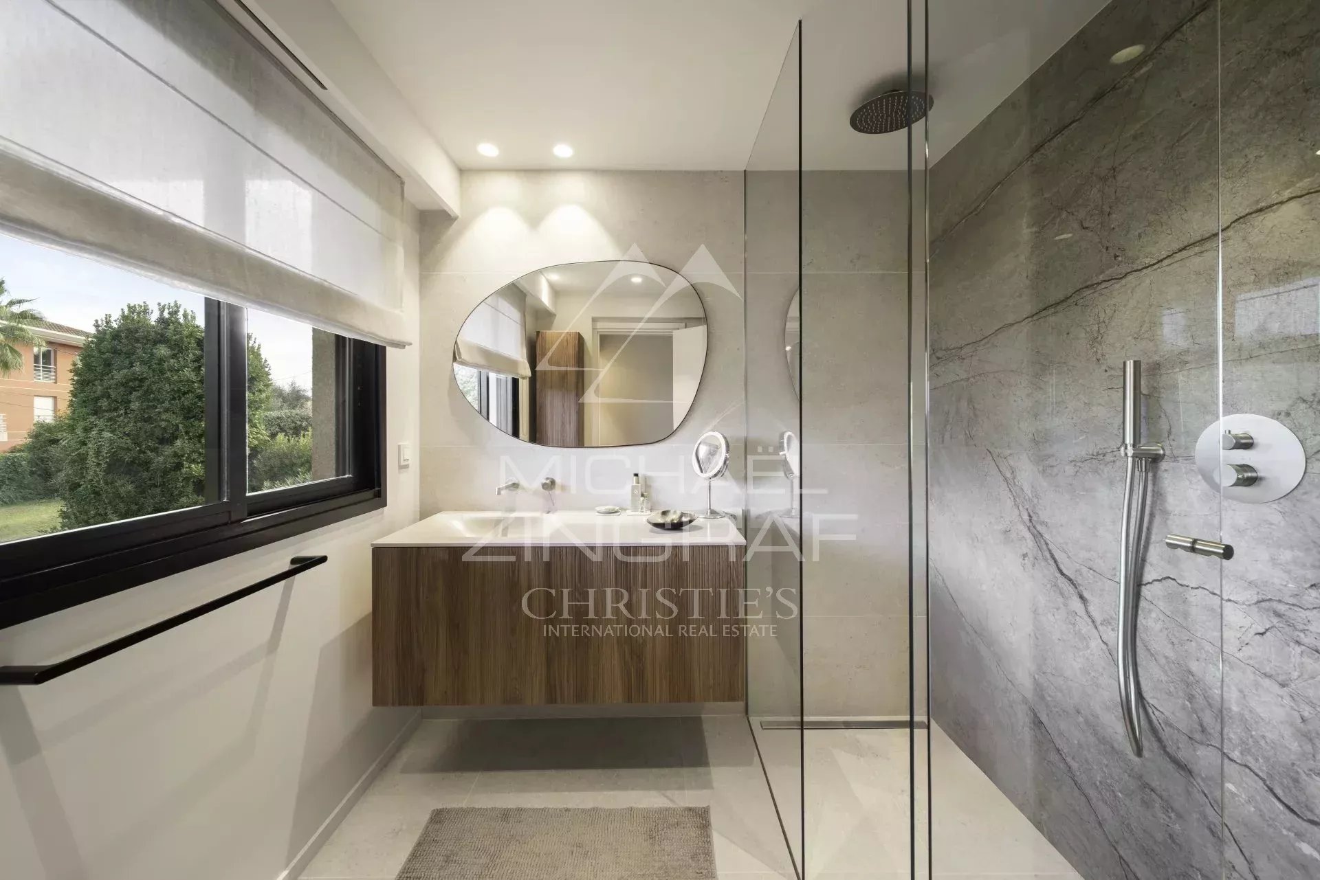 Stunning Two-Bedroom Apartment with Sunny Terrace and Pool