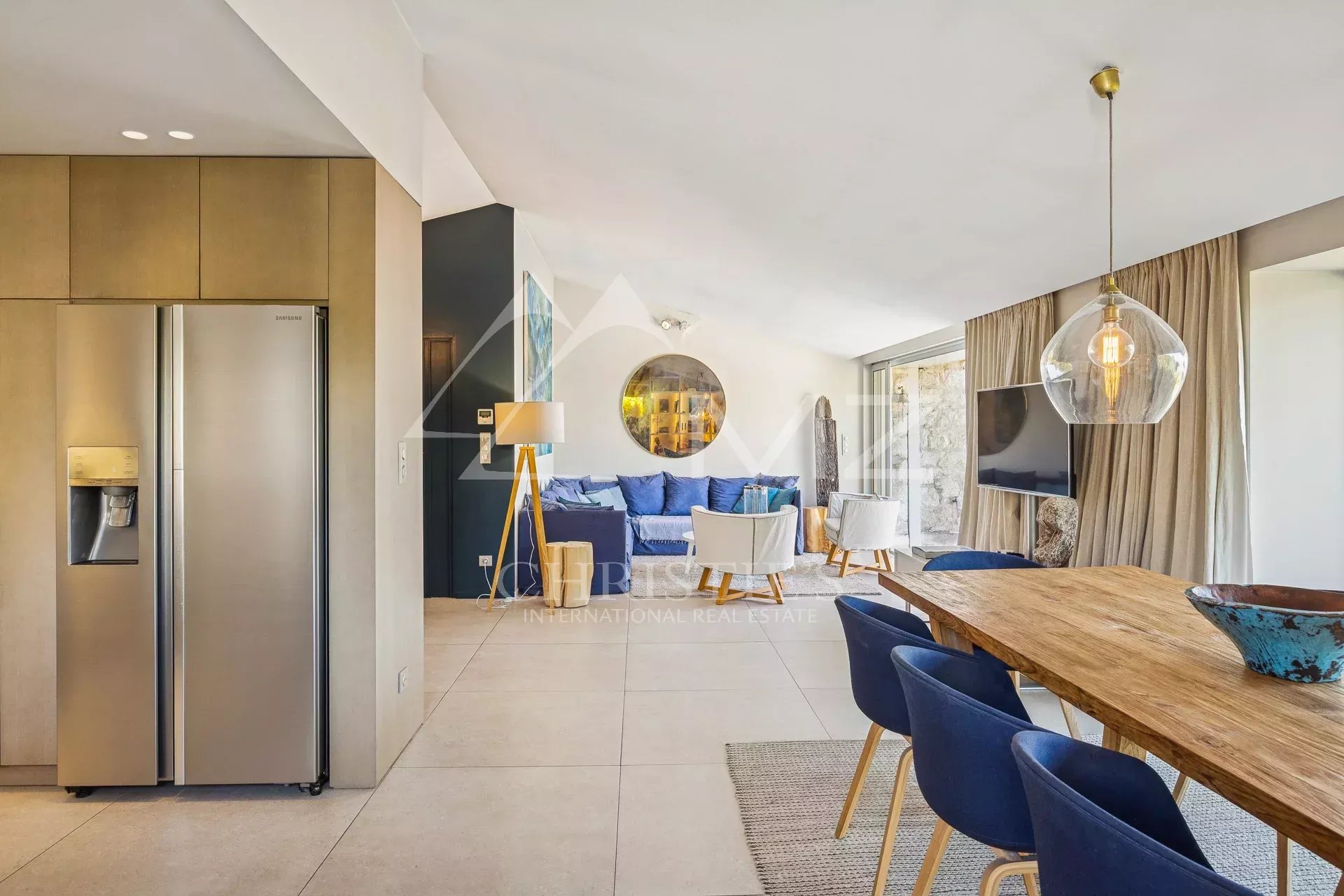 Exceptional apartment-villa in the sought-after Californie district