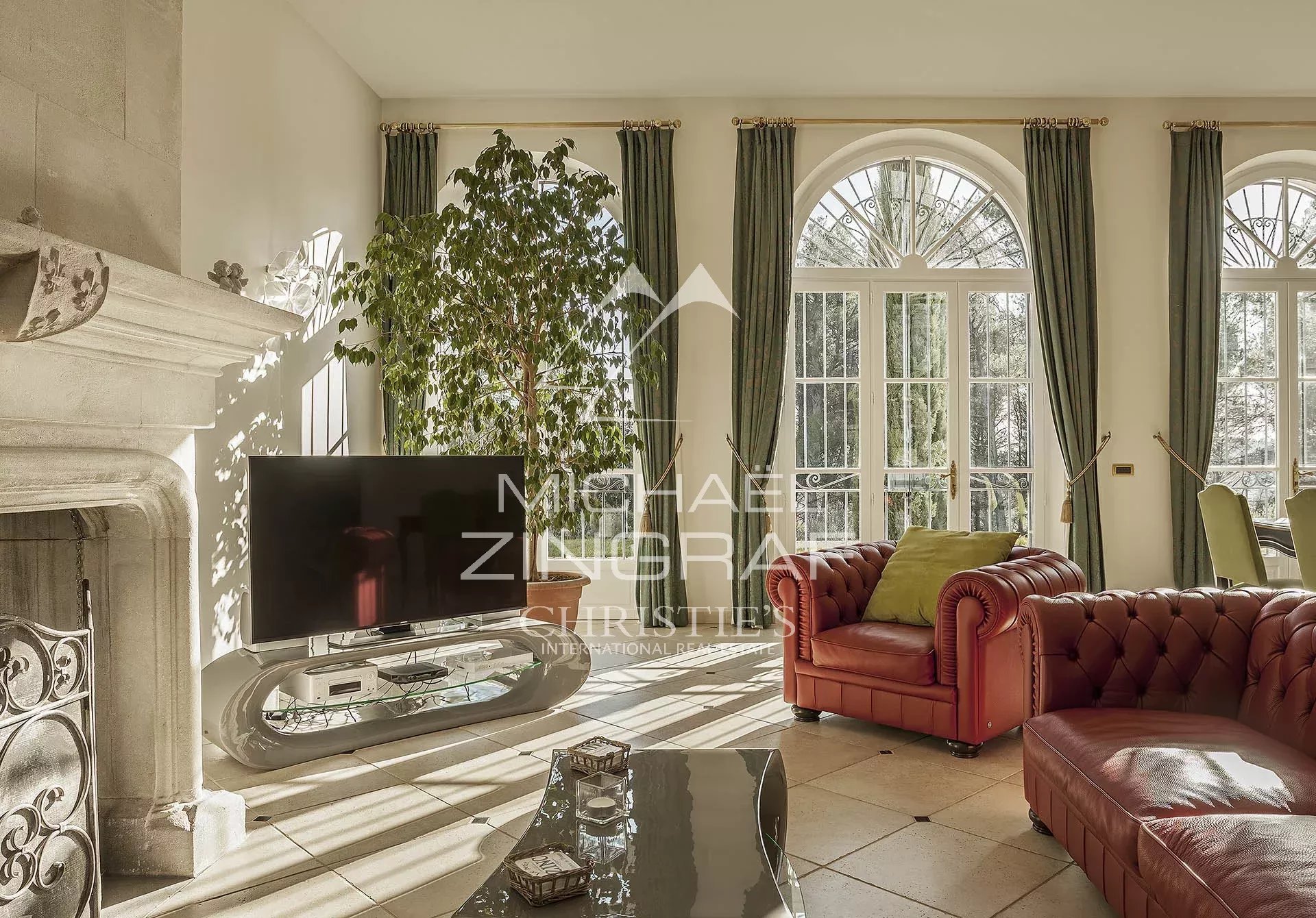 Edles Anwesen in einem grünen Paradies