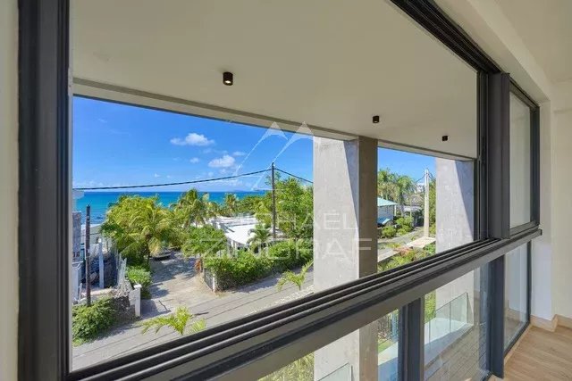 Exceptional Duplex in Pointe aux Canonniers