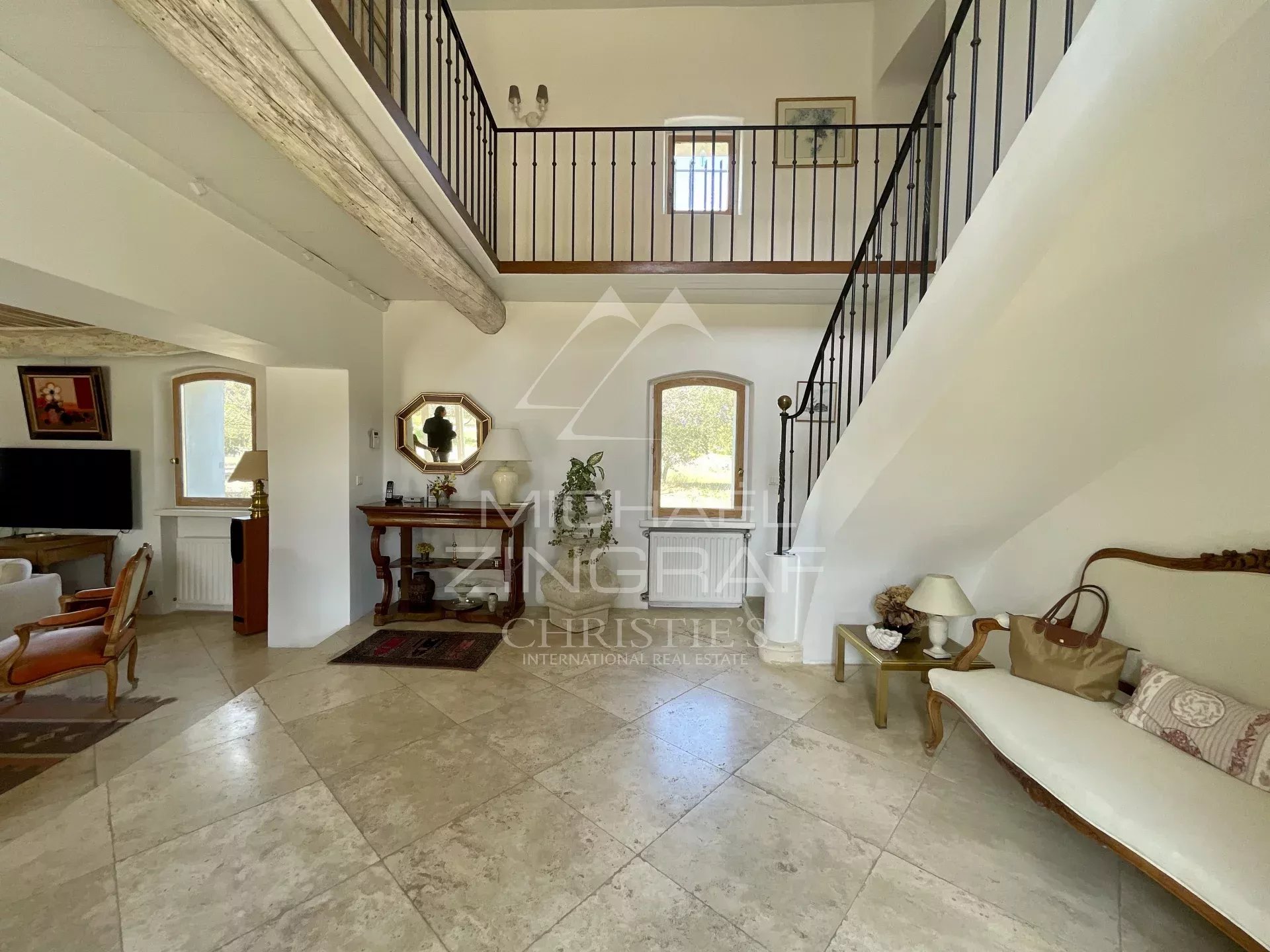 Propriété rare à la vente - mas renové