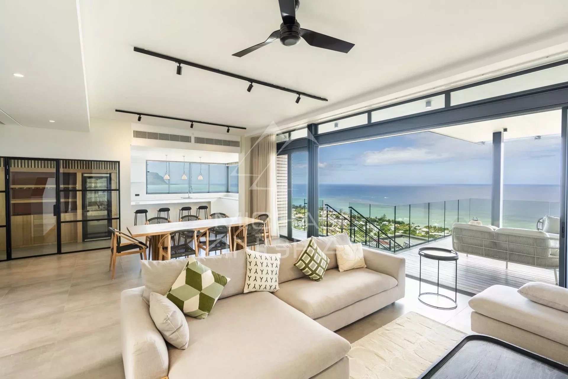 Puppen 5 -Bedroom Villa - Black Riviere