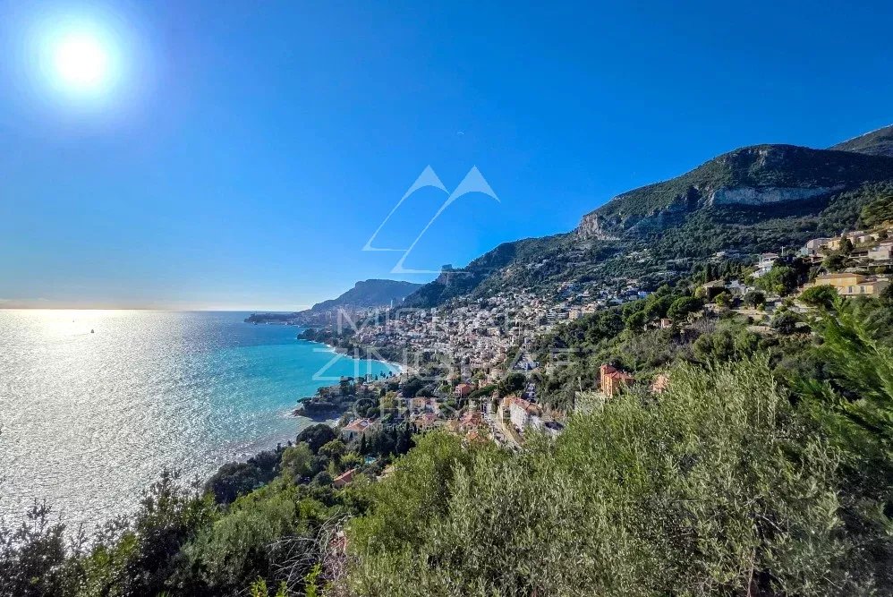Wohnung mit Garten in der Nähe von Monaco und Meerblick
