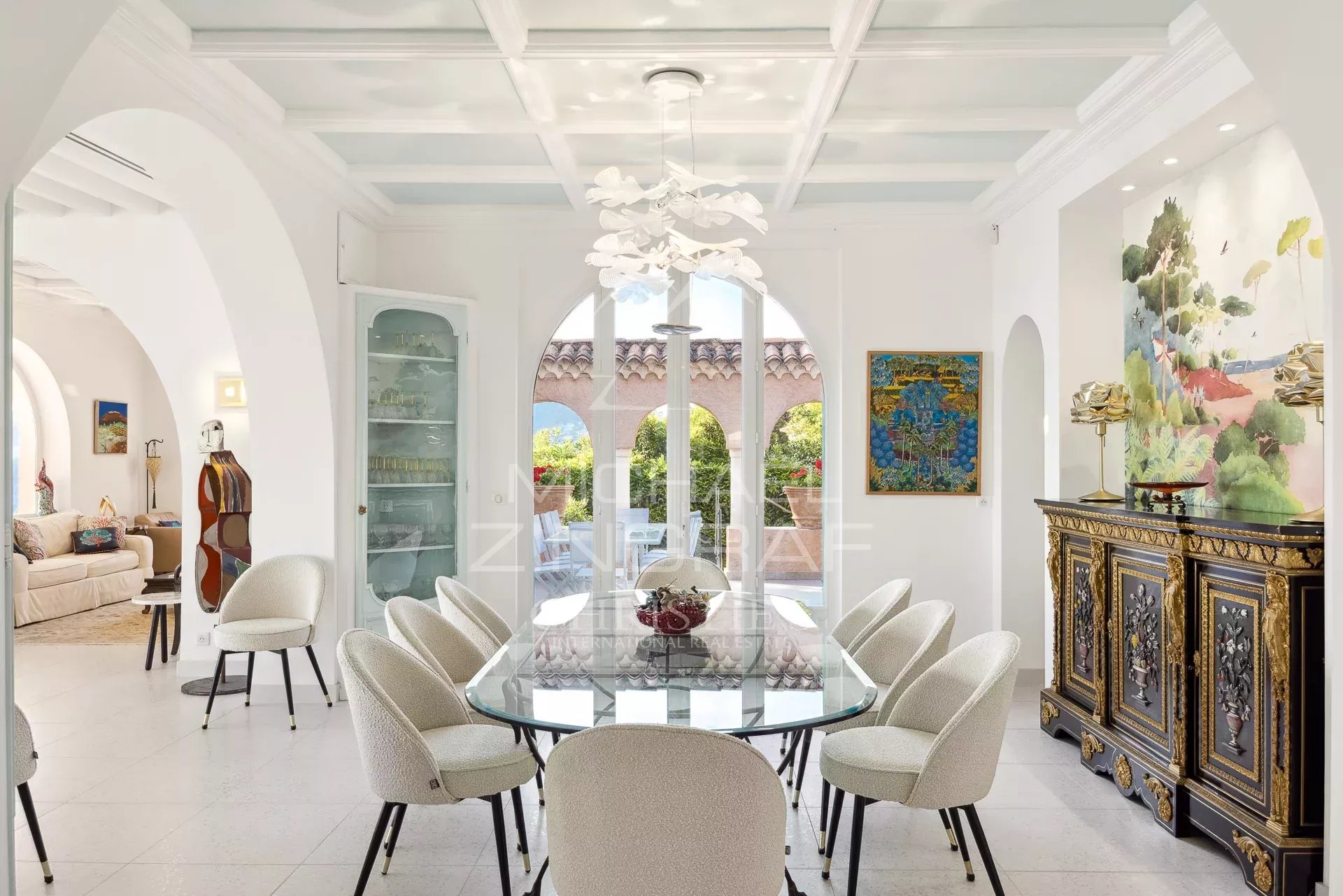 Villa Provençale de Prestige avec Vue Panoramique à Couper le Souffle