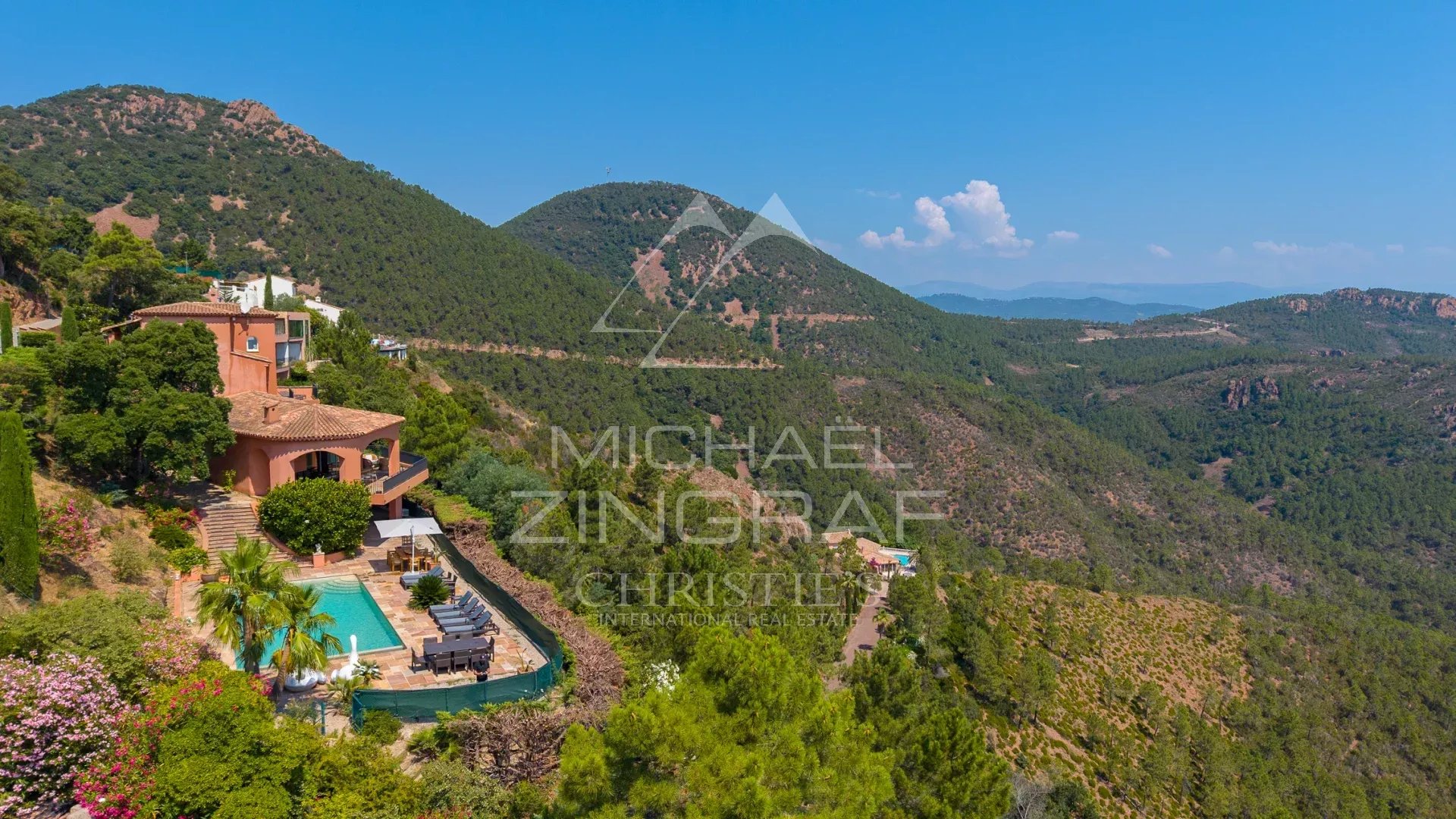 Close to Cannes - Family home