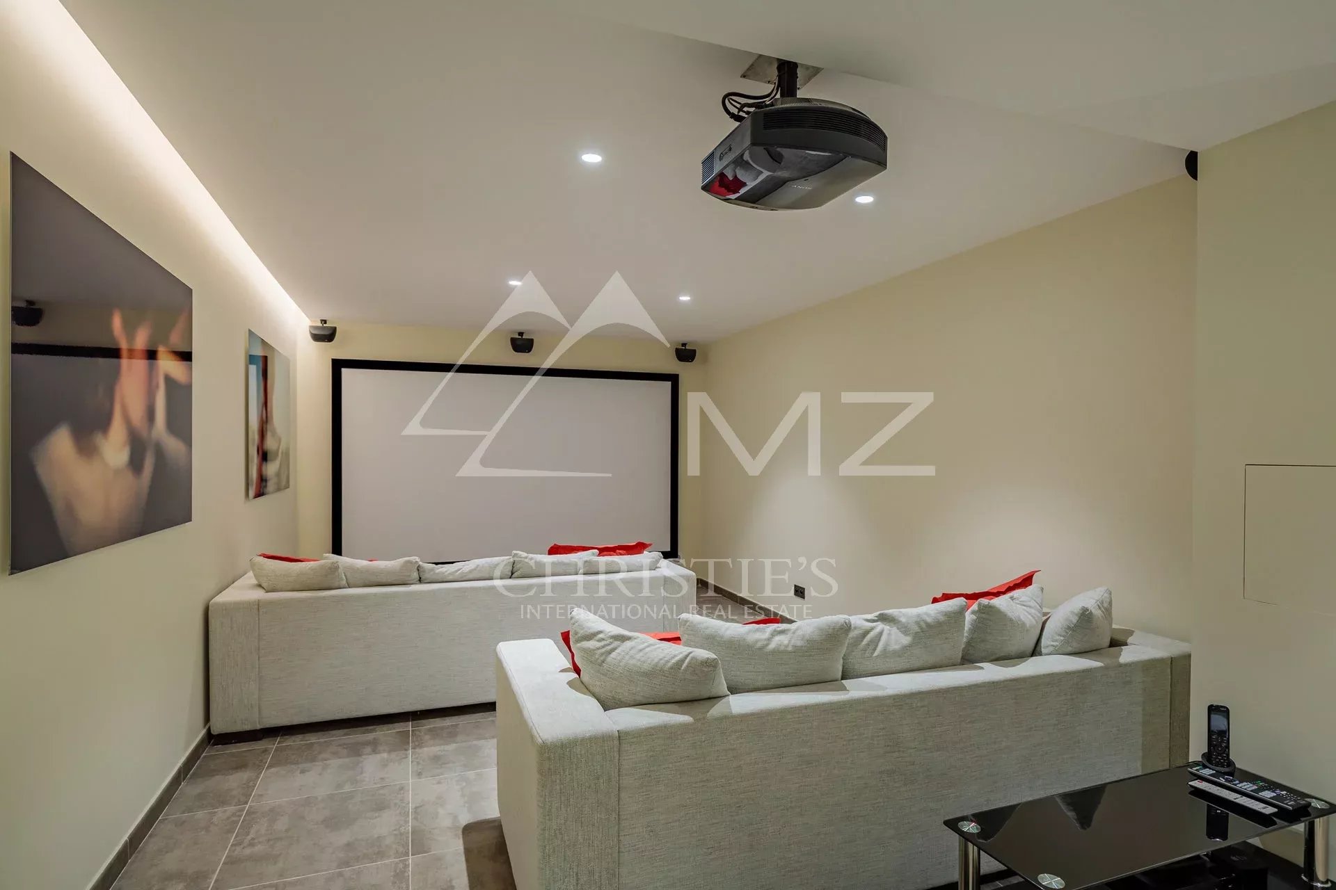 Villa Silencio - Saint-Tropez - Moderne Villa in Strandnähe