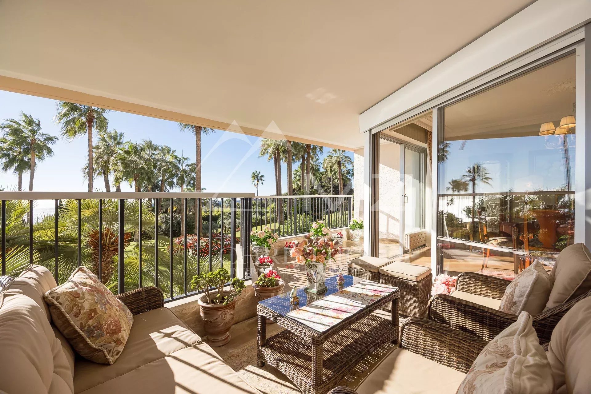 Hervorragende 4-Zimmer-Wohnung in einer prestigeträchtigen Residenz