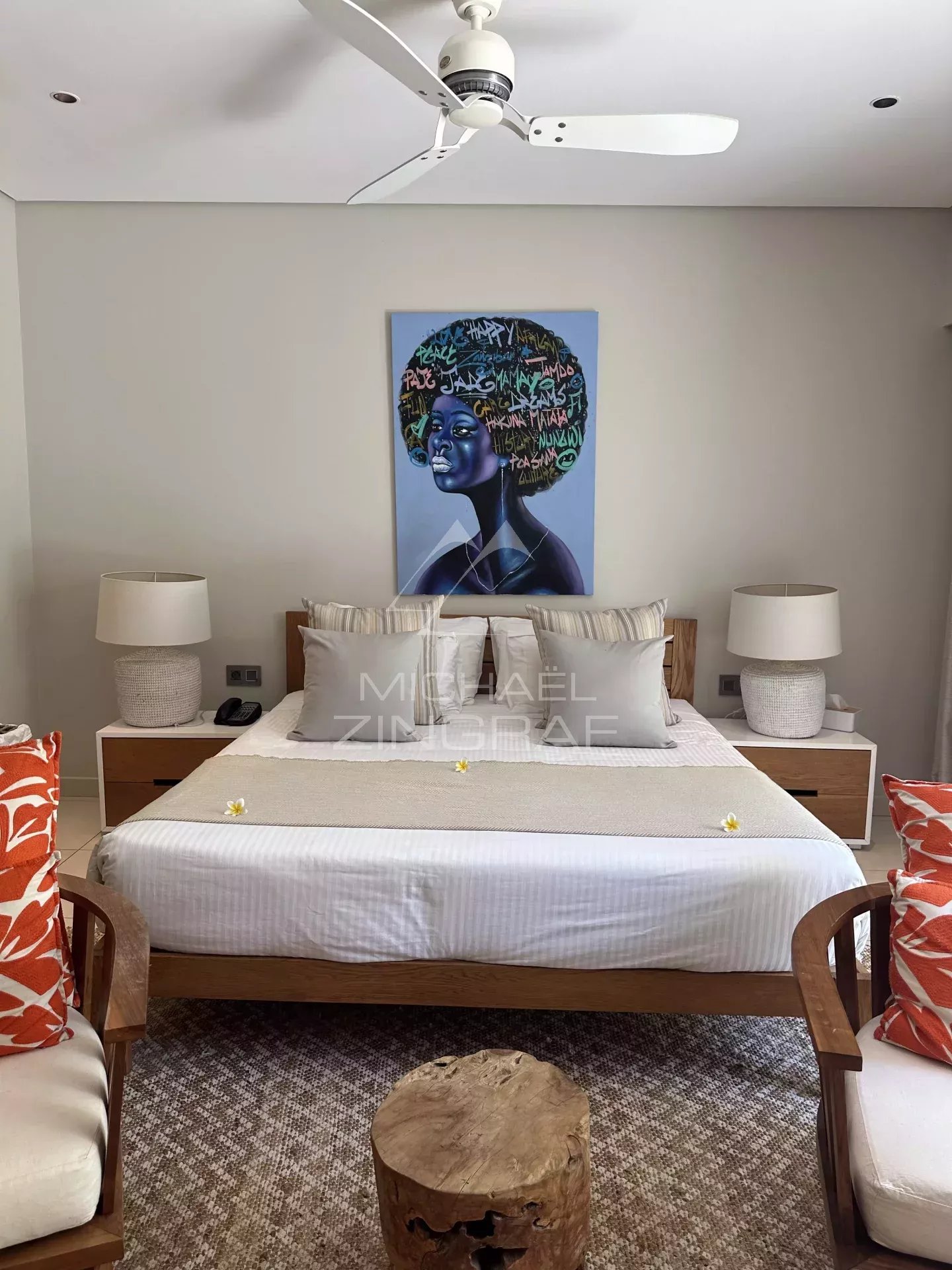 Exceptional duplex in the heart of Anahita