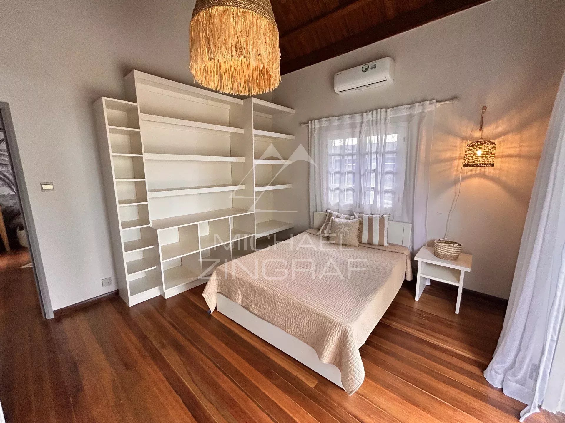 Colonial-Style Villa in Pointe aux Canonniers