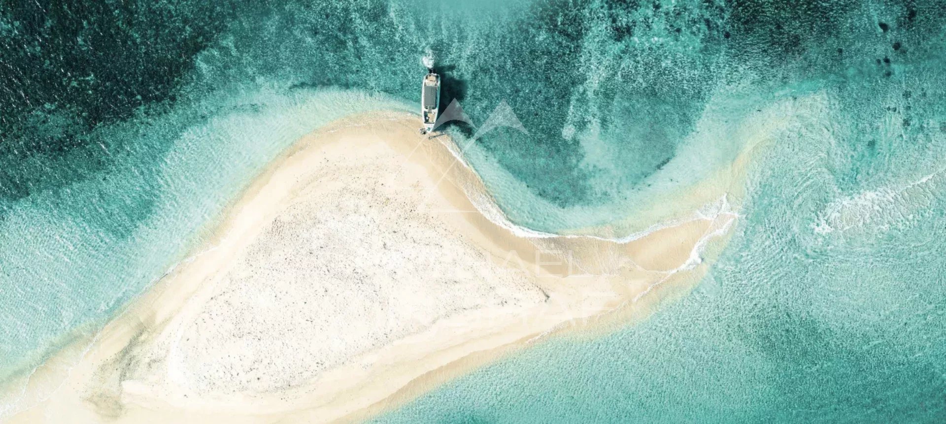 Élégante villa avec vue sur le golf au cœur de l’Anahita Estate