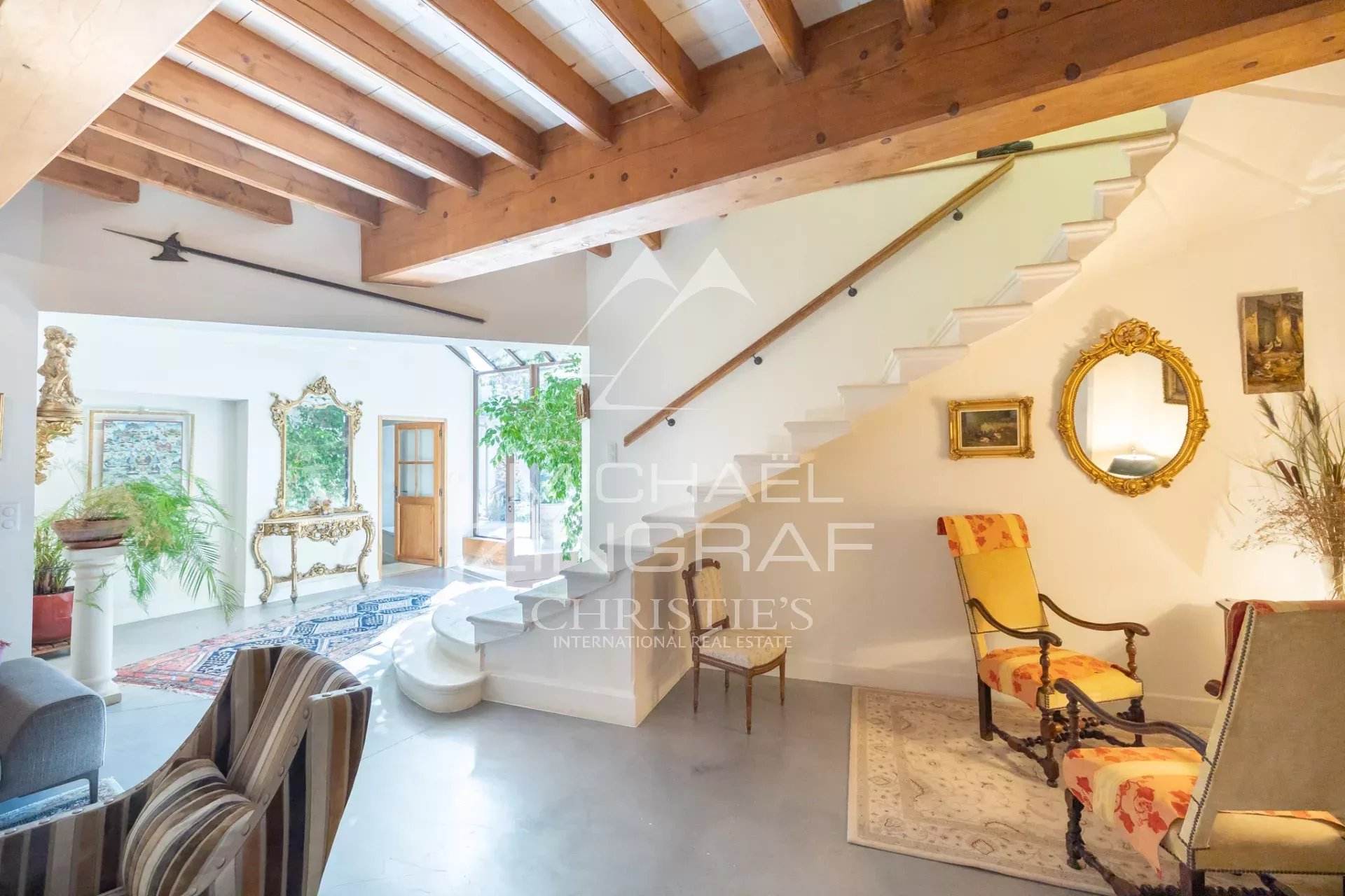 ENCHERES - MAISON DE VILLAGE D'EXCEPTION, PROCHE SAINT-REMY-DE-PROVENCE