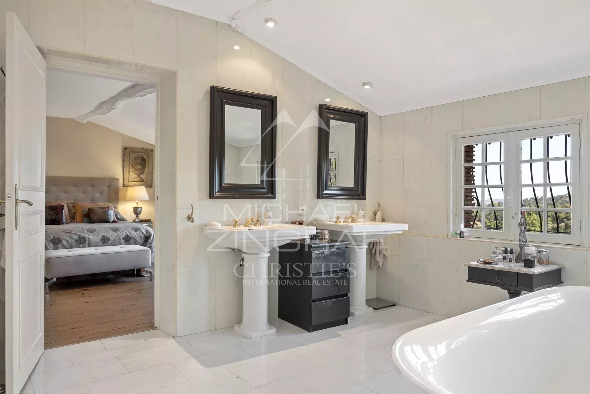 Biot - Old pottery from the 18ᵉ century