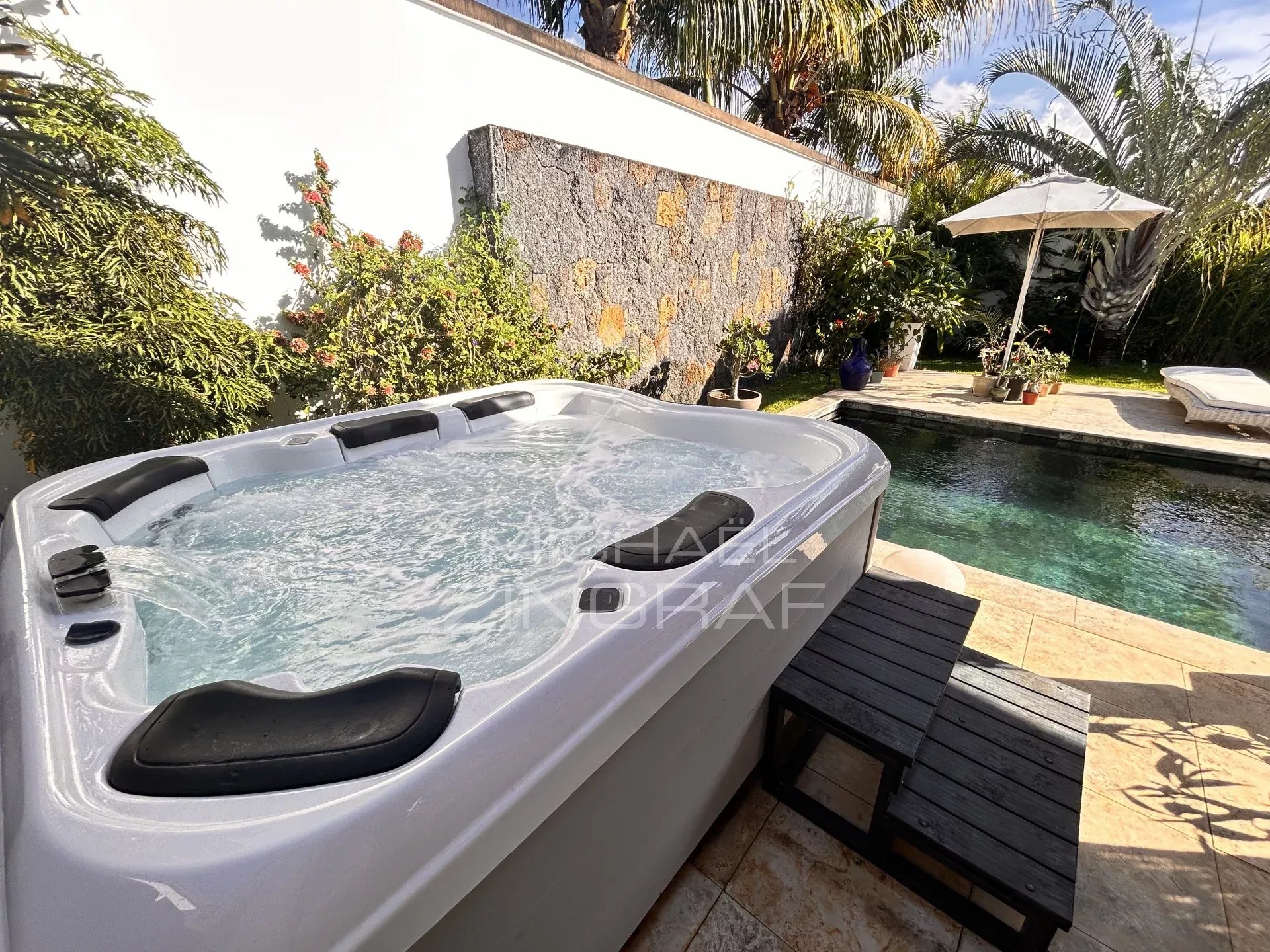 Villa située dans une résidence sécurisée à Grand Baie