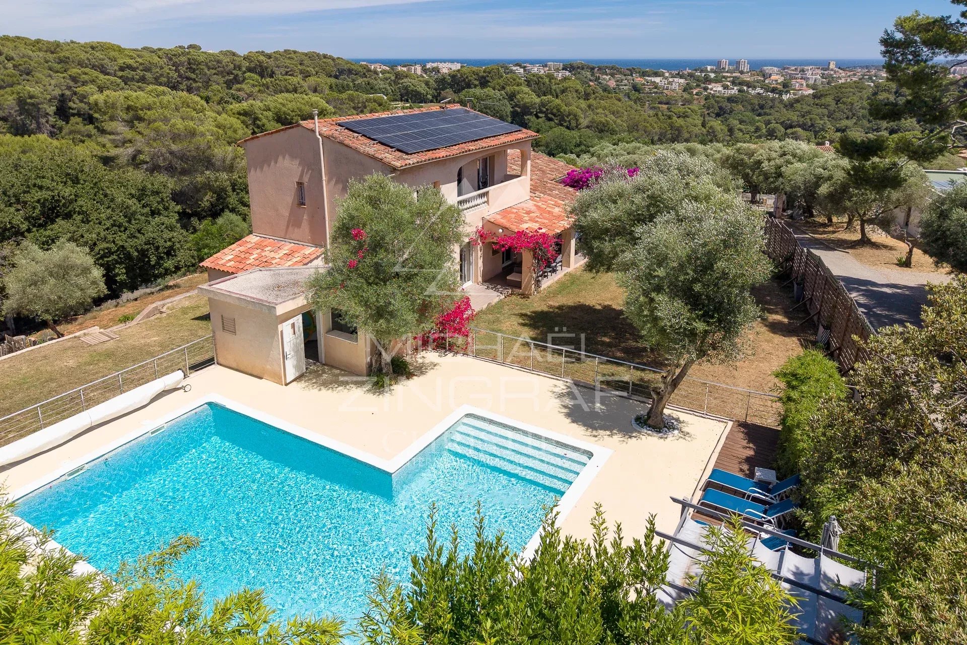 Antibes - Villa avec vue mer