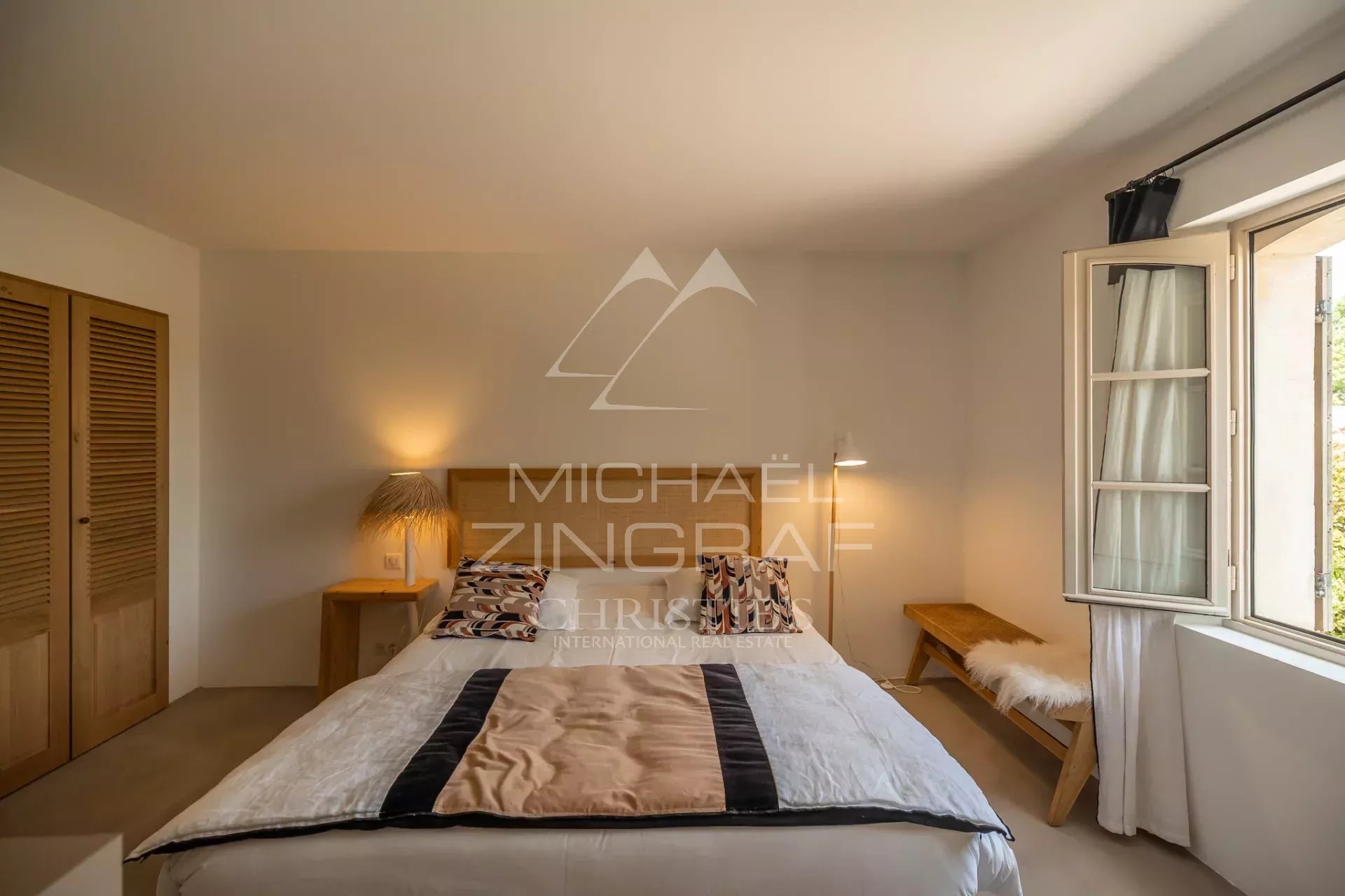 Gordes -  Splendide maison avec vue