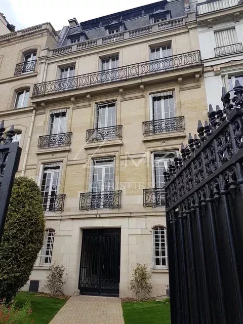 À VENDRE - HÔTEL PARTICULIER - AVENUE FOCH