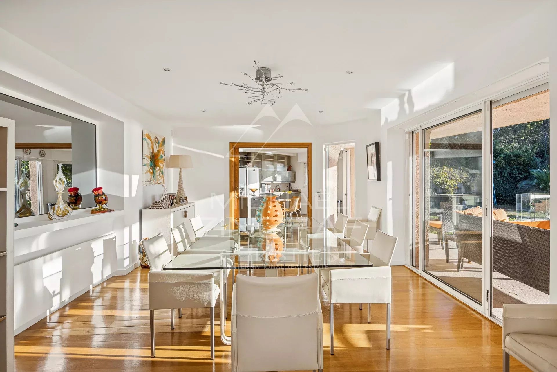 EXKLUSIV – Cannes Höhen