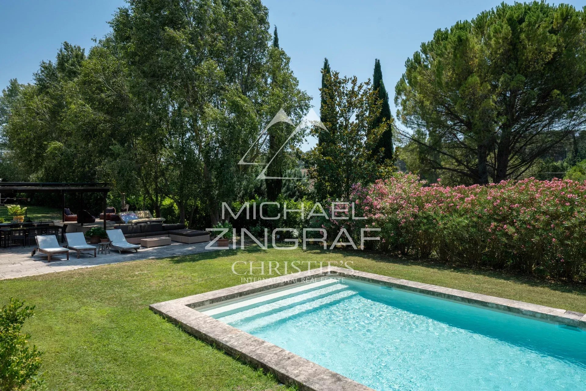 Aix-en-Provence – Anwesen mit Swimmingpool in grüner Umgebung