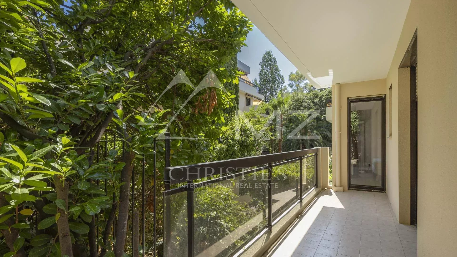 Quartier Montrose, 3-Zimmer-Wohnung mit 148m2 Garten