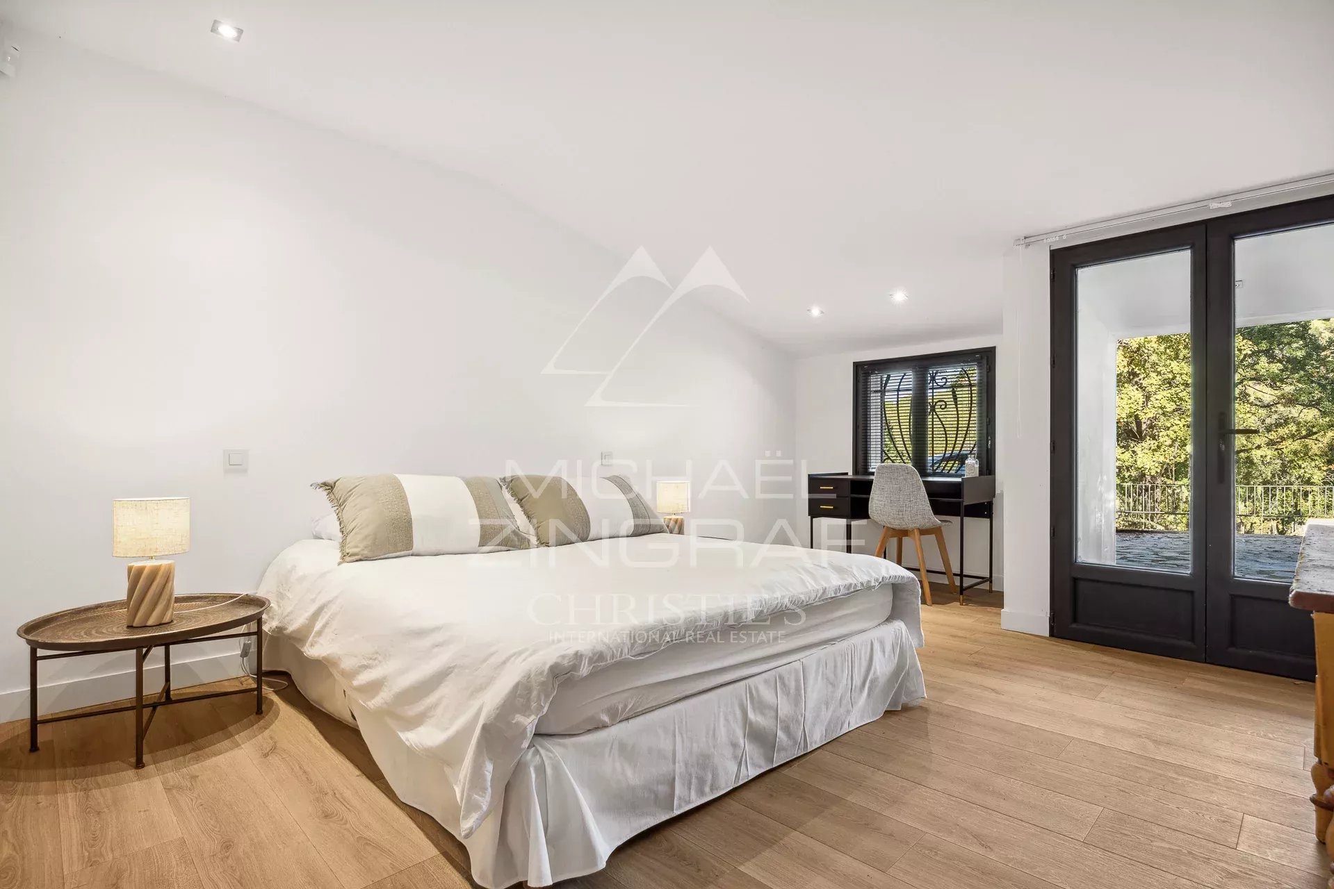 Mougins - Location longue durée - Villa 5 chambres entièrement rénovée