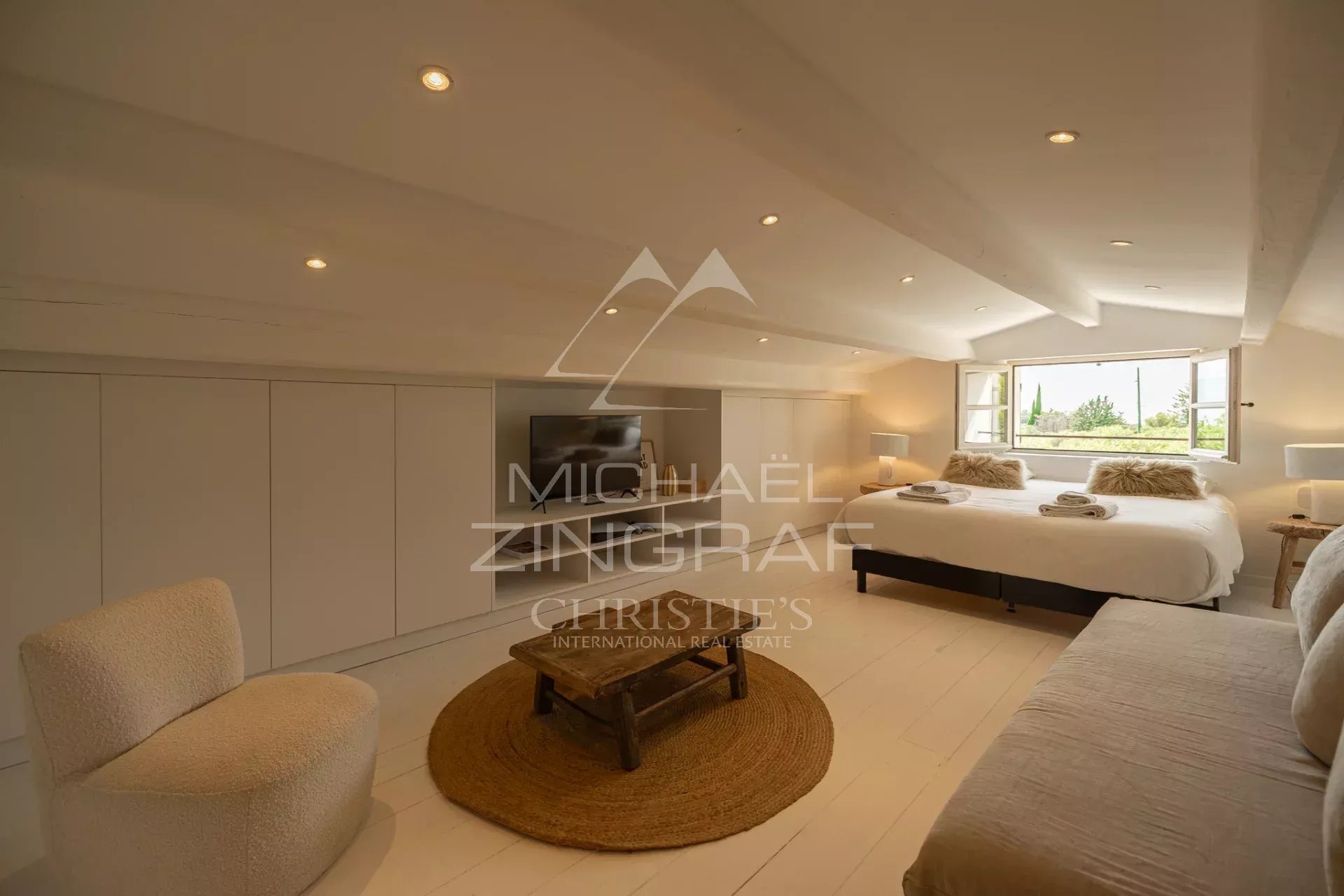 Gordes -  Splendide maison avec vue