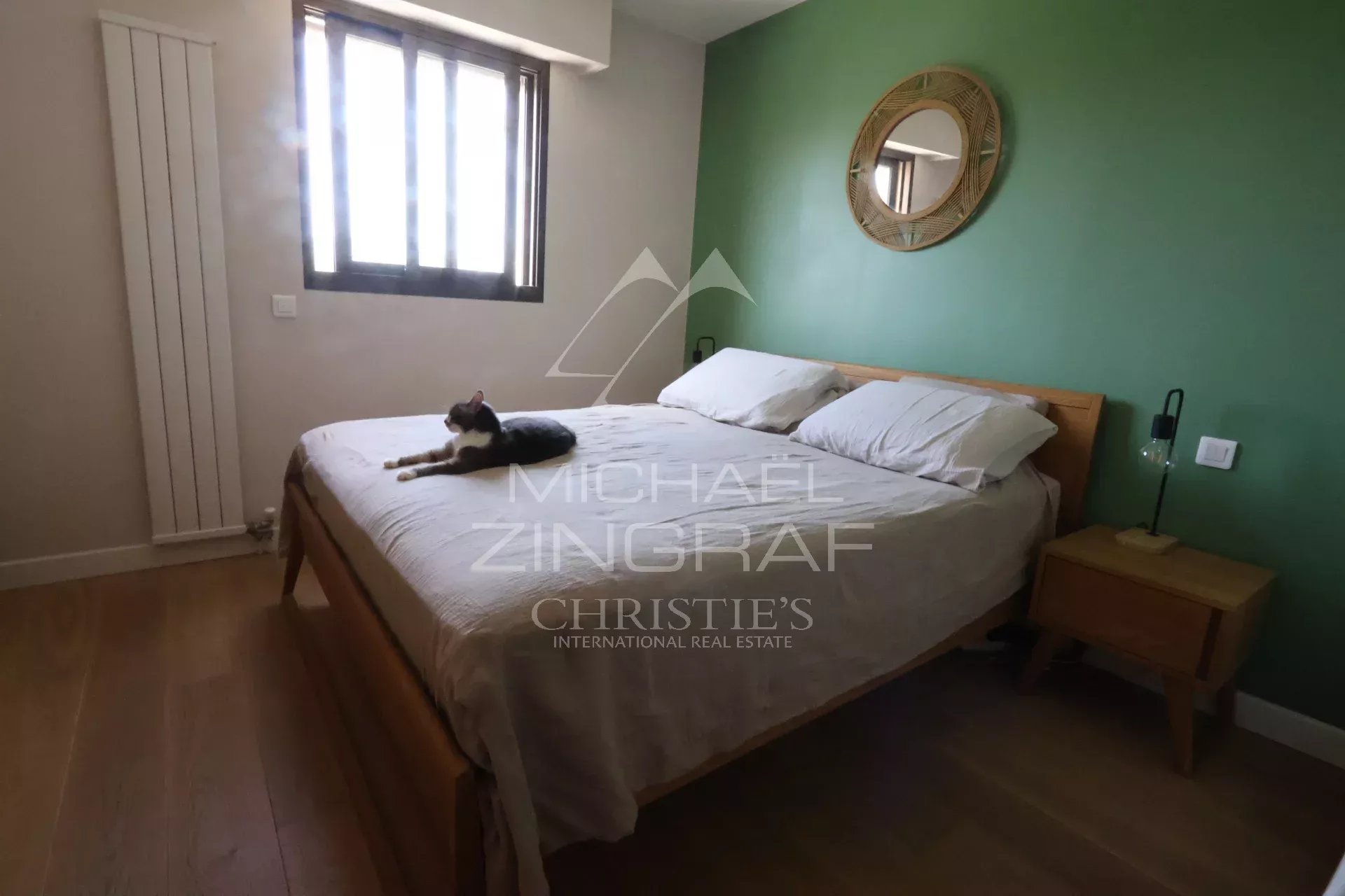 Dernier Étage Antibes – Appartement 4 Pièces avec Vue d’Exception et Prestations de Luxe