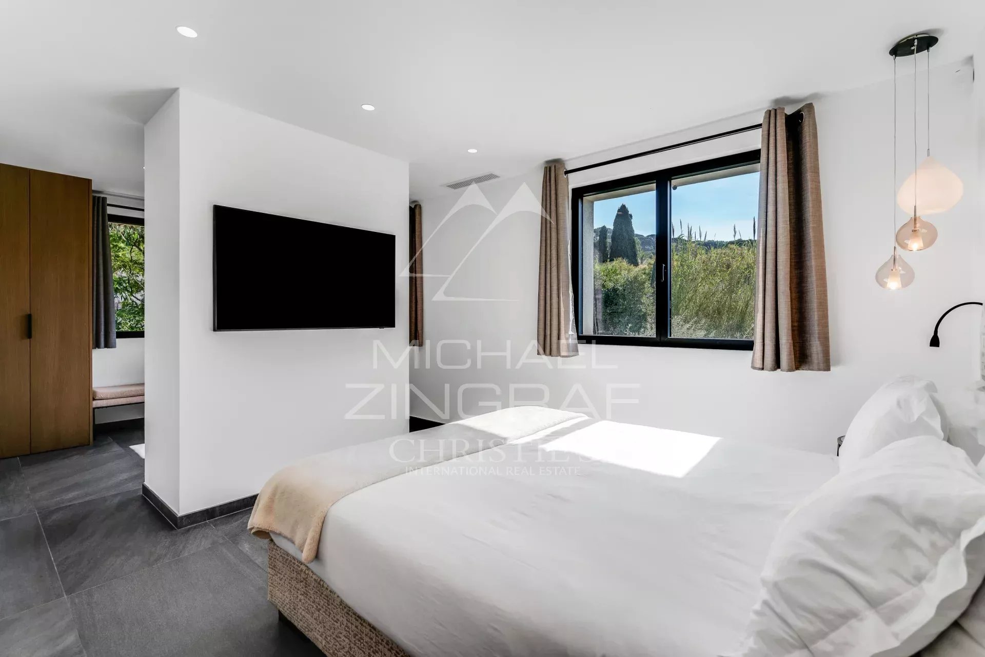 Gigaro, außergewöhnliches Haus in einer privaten Wohnanlage, nur wenige Gehminuten von den Stränden von Gigaro entfernt