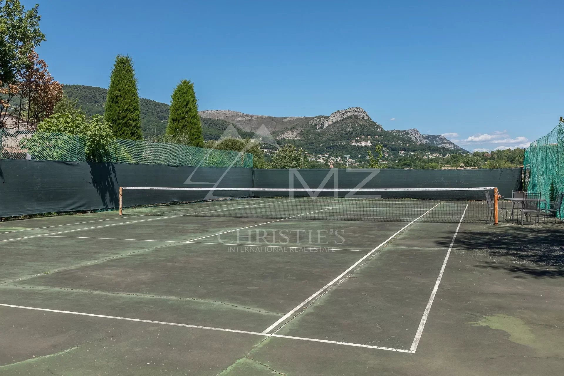 Vence - Charmante provenzalische Villa mit Tennisplatz